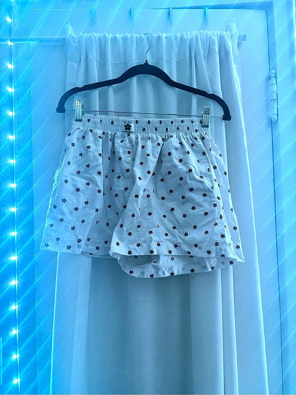 Urban Rebel Floral Cotton Shorts in White Like New